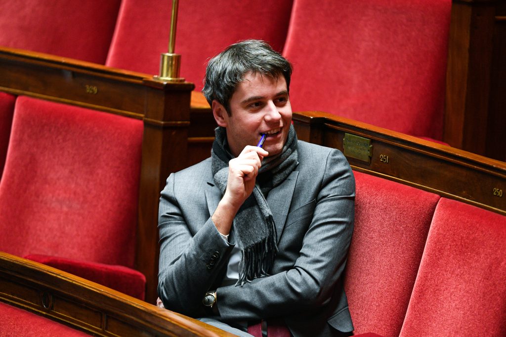 Comment Gabriel Attal instrumentalise l'homosexualité